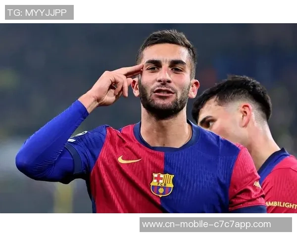 ESPN:巴萨正重视维拉后卫保-托雷斯,球员会考虑重返西班牙 ESPN:巴萨正重视维拉后卫保-托雷斯,球员会考虑重返西班牙